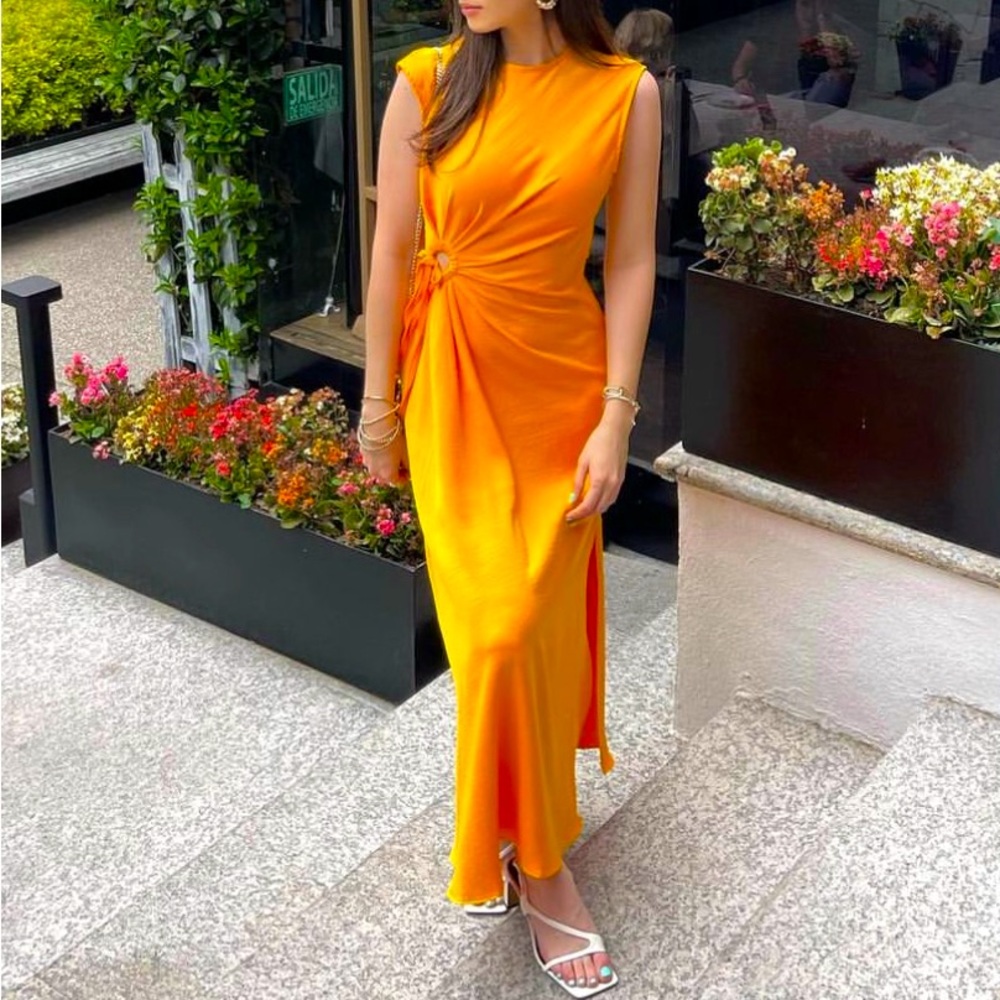 House of Harlow 1960 Ruched Side Cut-out Circle Maxi Dress in Yolk Size S